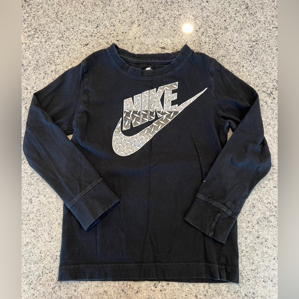 Nike Shirt Boys Size 5